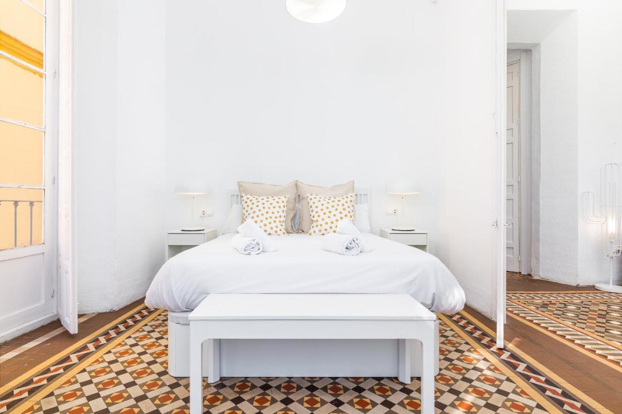 Suite Homes Apartamentos Plaza De La Merced Málaga Exteriör bild