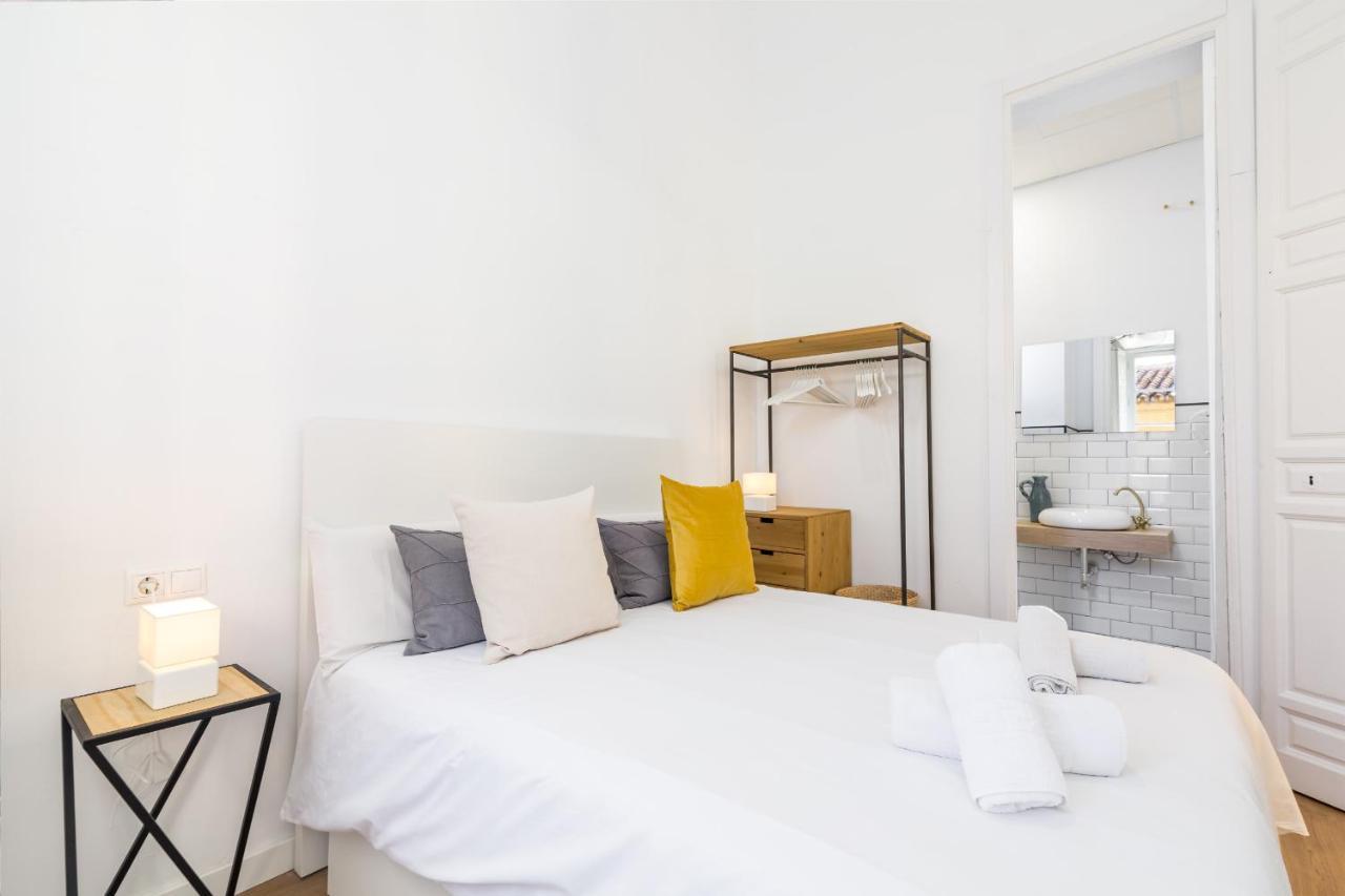 Suite Homes Apartamentos Plaza De La Merced Málaga Exteriör bild